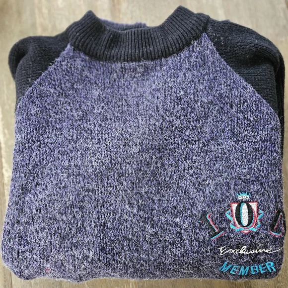VTG IOU brand sweater - Picture 2 of 8